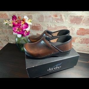 Dansko shoe